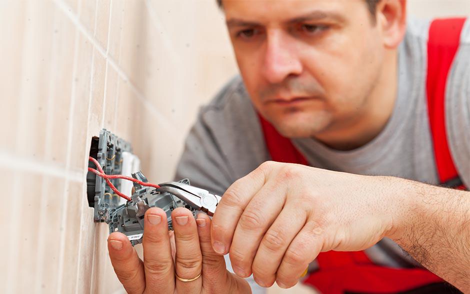électricien de maintenance Paris 12